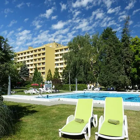 Hunguest Helios Hotel
