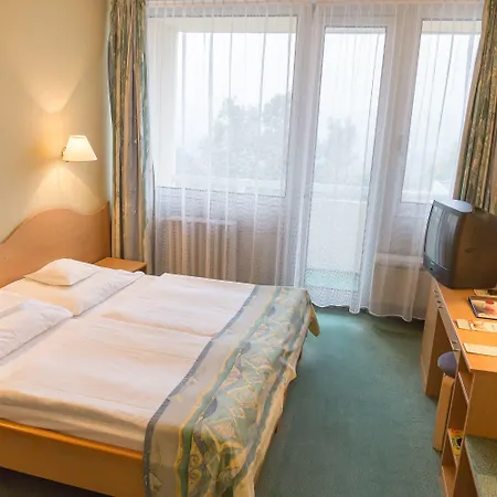 Otel Hunguest Helios 4*