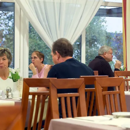 Otel Hunguest Helios 4*